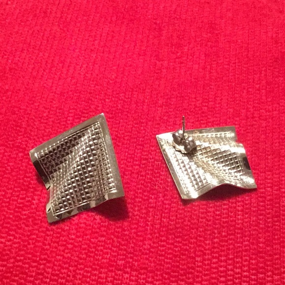 Handkerchief Earings - Picture 2 of 4